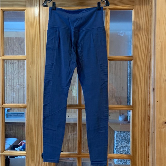 Women's Athleta Inclination Moto Tight Slate Blue Gray Athletic Leggings MT - Picture 6 of 10